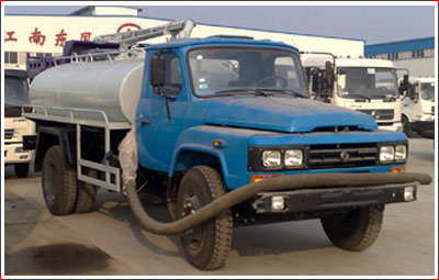 東風(fēng)尖頭吸糞車(chē)